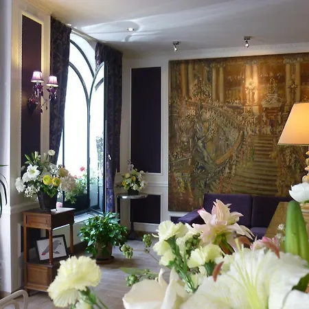 Hotel Des Arts - Cite Bergere 2*